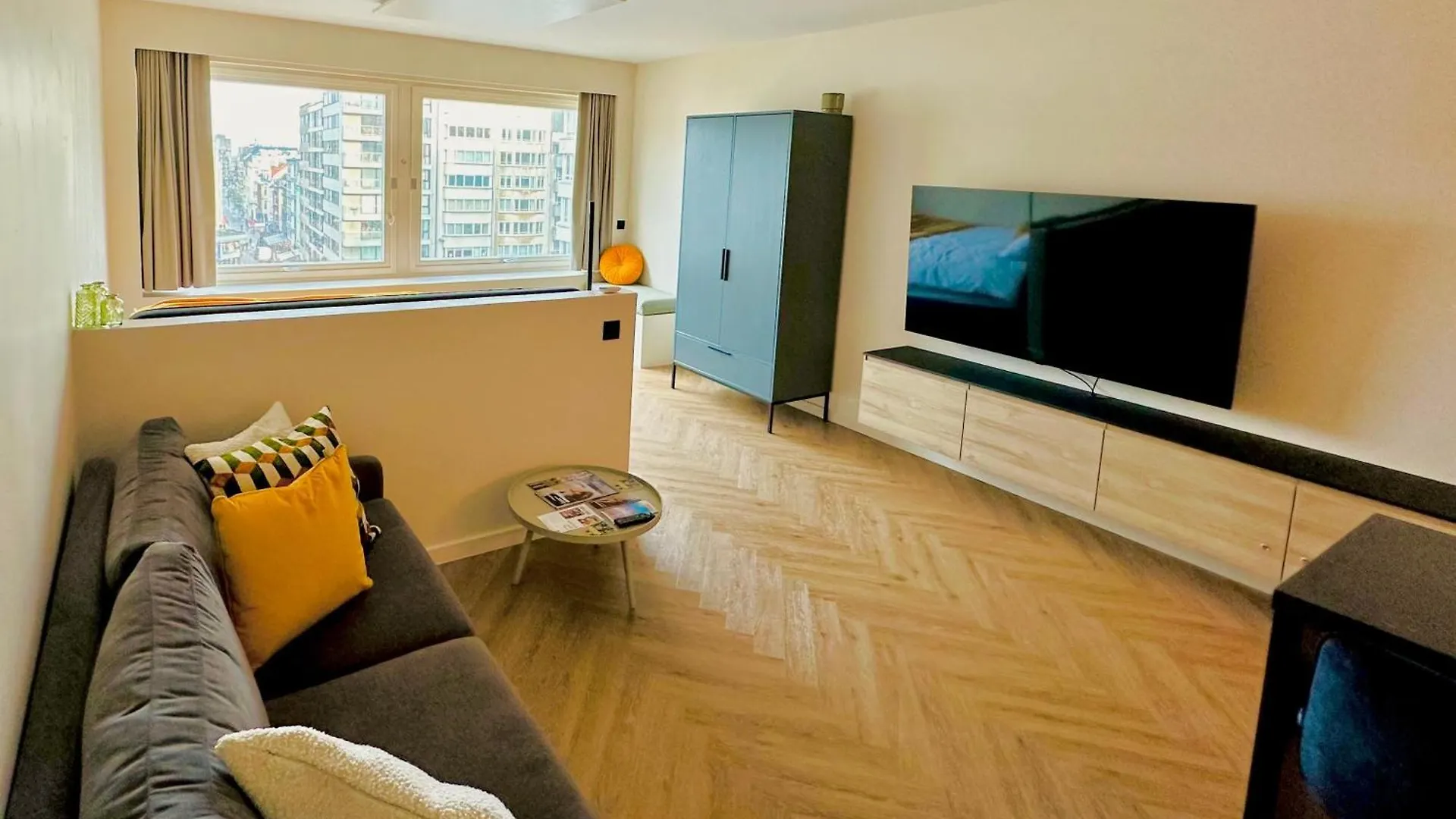 Studio By Aimee - 20M From The Beach & In City Centre! Ostend Apartment