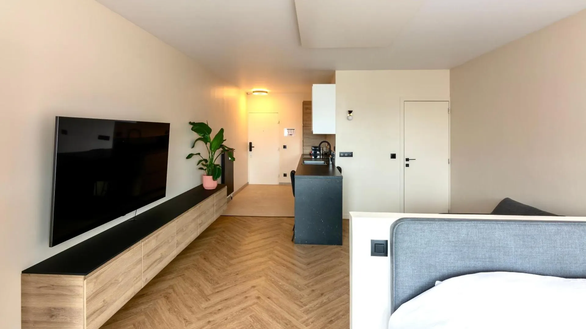 Studio By Aimee - 20M From The Beach & In City Centre! Ostend