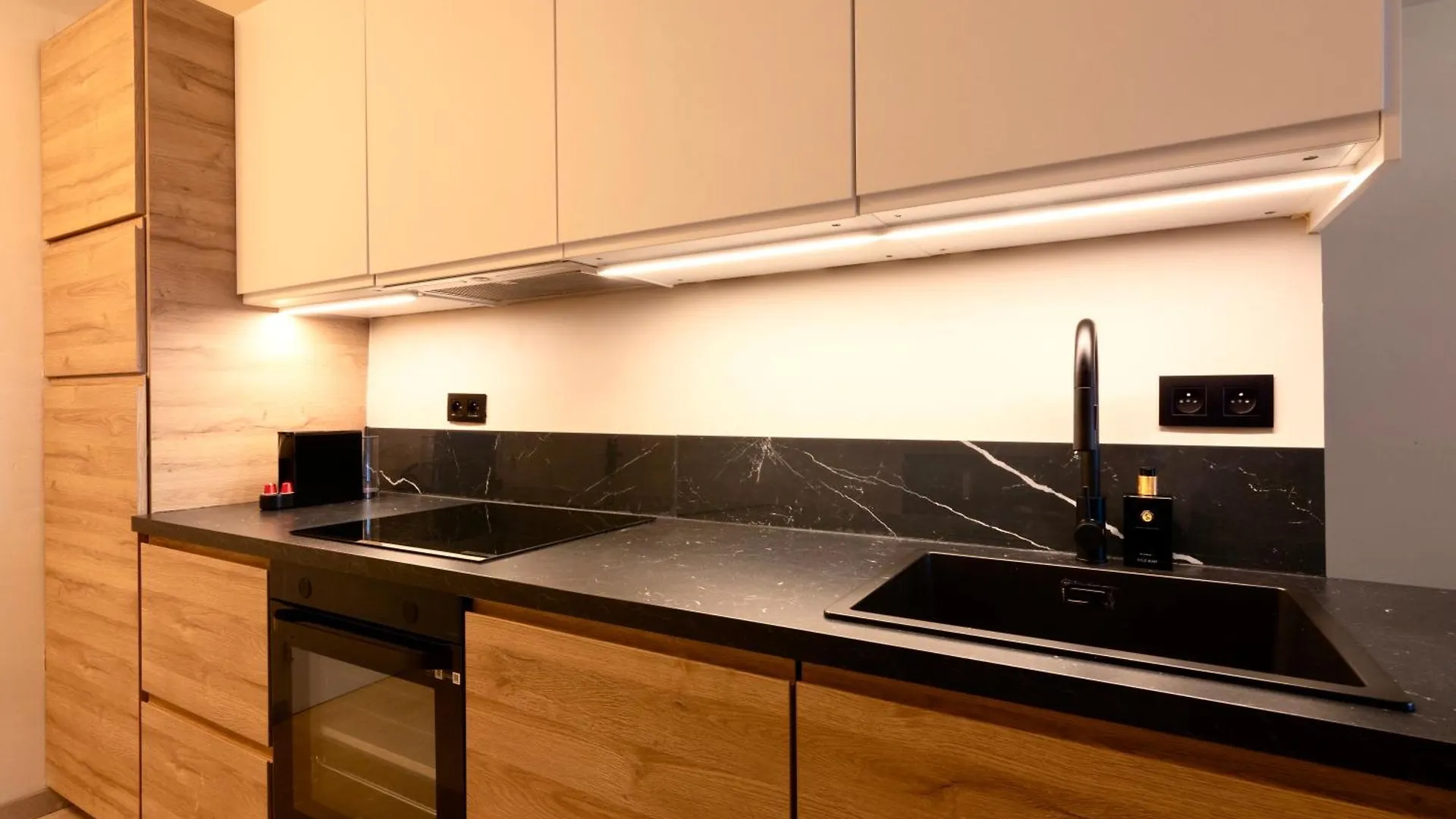 Studio By Aimee - 20M From The Beach & In City Centre! Ostend 0*,